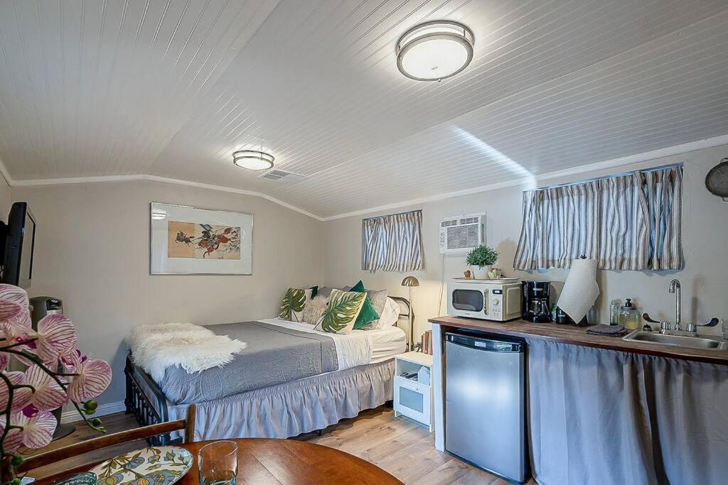 Cute Peaceful Tiny House Getaway W Backyard - Low Summer Rates! Tucson Ngoại thất bức ảnh