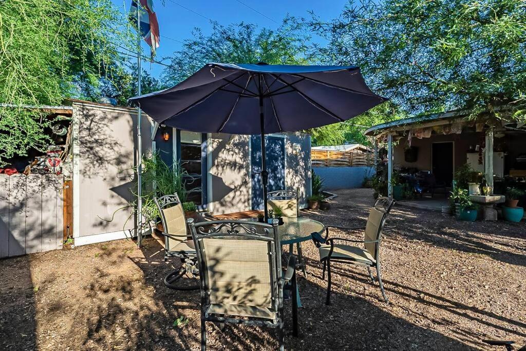Cute Peaceful Tiny House Getaway W Backyard - Low Summer Rates! Tucson Ngoại thất bức ảnh